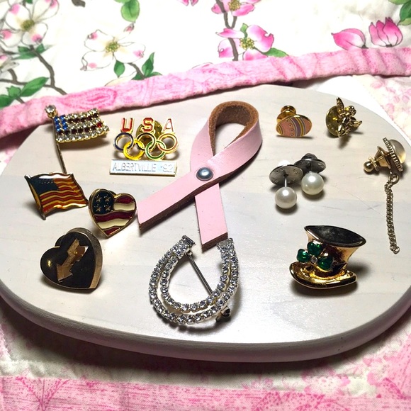 Vintage Lot of 12 Lapel Pins/Brooches - Picture 1 of 7